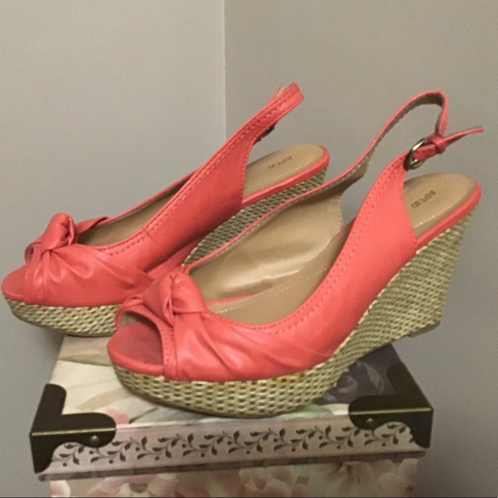 Women’s Apt 9 Wedge Sandal Sz 9.5 Coral Color